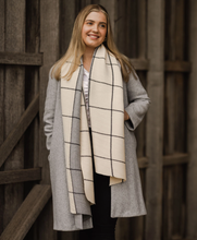 Load image into Gallery viewer, Scarf - Trans-Seasonal Pleated Reversible Priya Cream/Grey
