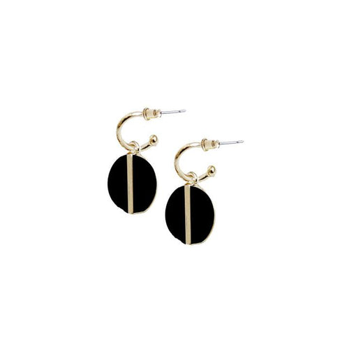 We absolutely adore these delicate black and gold earrings.  Their size and style exudes sophistication and will compliment any outfit.  Details:  Gold plated hoops Resin and gold plated 1