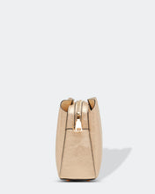 Load image into Gallery viewer, The Soho small crossbody is a huge hit! Perfect styling for an evening out. Can we just say this beautiful colour will complement any of your outfits. Features: 1 Internal Flat Pocket 2 External Flat Pockets Internal lining Extension strap: 130cm Adjustable Detachable Closure: Secure Zip Material: Vegan Leather Hardware: Light Gold Dimensions: W18 x H17 x D10 cm
