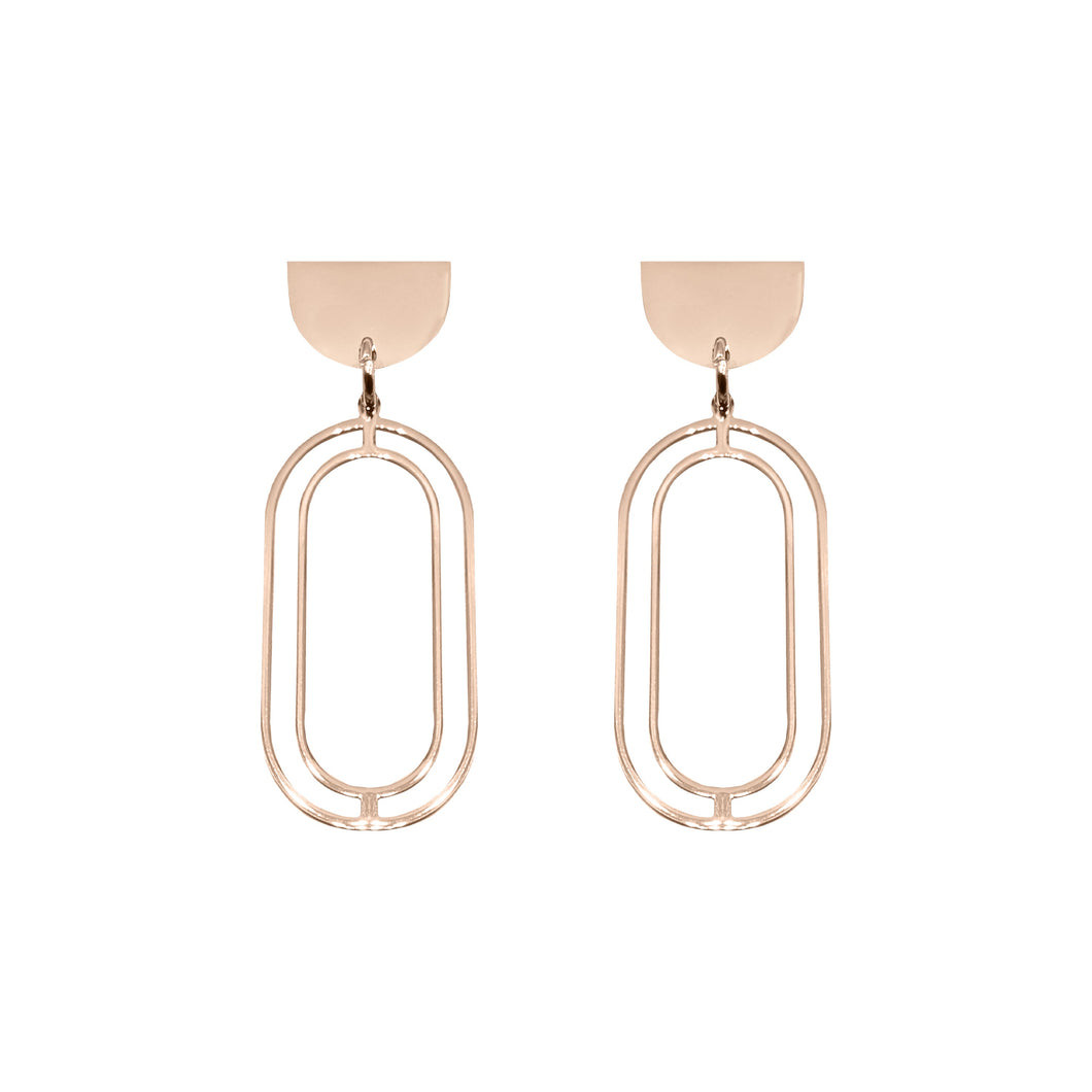 The Olivia Goddess Earrings in rose gold derives it's roots from royalty. These elegant drop earring demand attention when being worn; be sure this will impress those around you!  Exclusively from Kinsley Armelle.  Details:  18K Rose Gold Ion Plated Stainless Steel 2 Inches Length x 0.75 Inches Width