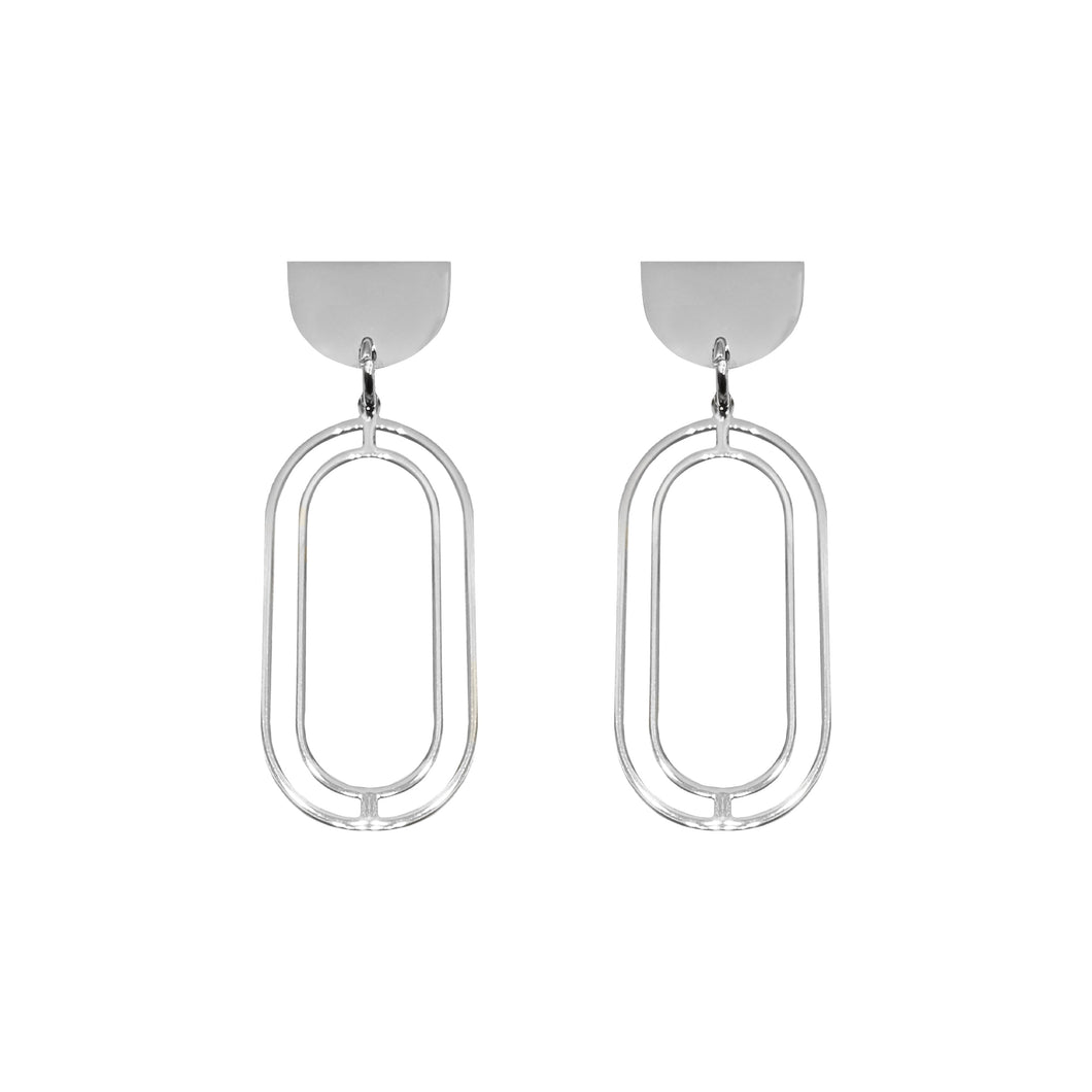The Olivia Goddess Earrings in silver derives it's roots from royalty. These elegant drop earring demand attention when being worn; be sure this will impress those around you!  Exclusively from Kinsley Armelle.  Details:  Sliver Ion Plated Stainless Steel 2 Inches Length x 0.75 Inches Width